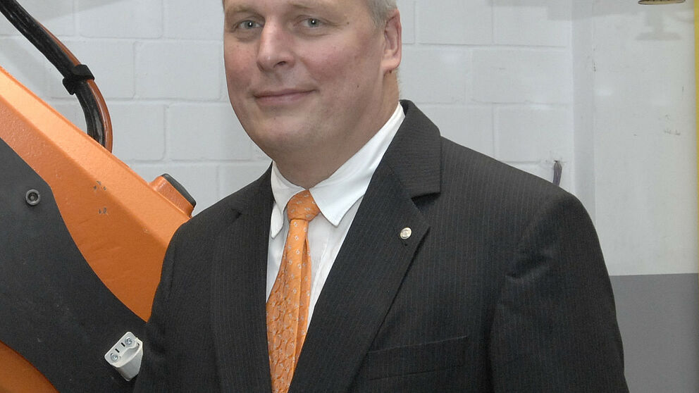Foto (Universität Paderborn): Prof. Dr.-Ing. Wilko Flügge