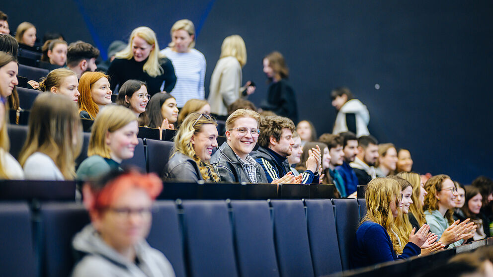 Studierende im Hörsaal