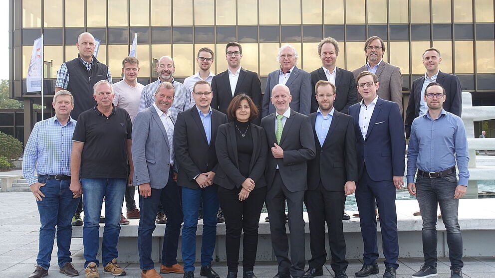 Foto (Dr. Thim Strothmann, SICP): Die Projektpartner beim Kick-off am 11. September 2018 in Paderborn.