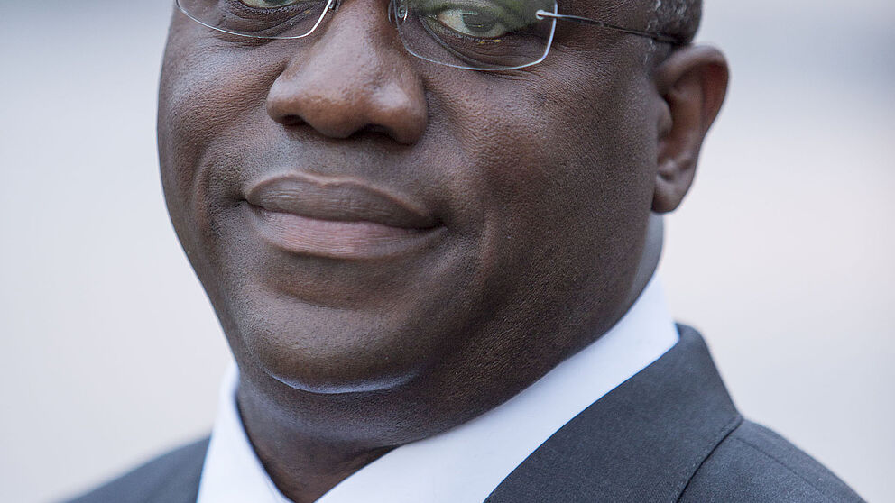 Abbildung: Dr. Lawrence E. Jones
