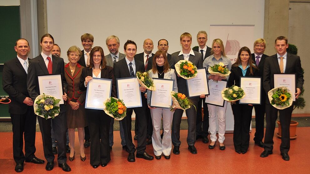 Foto (Universität Paderborn, Mark Heinemann): Die Träger der Peter Gläsel-Preise 2010 wollen die Auszeichnung für einen Auslandsaufenthalt nutzen.