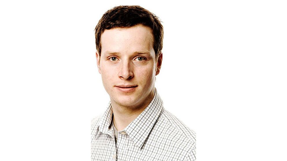 Foto (Universität Paderborn): Preisträger Johannes Joch: Er kann das Preisgeld gut für sein Auslandsstudium in Stockholm einsetzen.