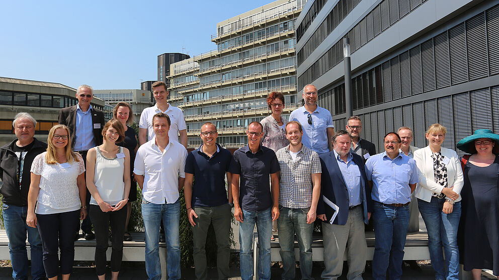 Foto (Schwarz): Gruppenbild