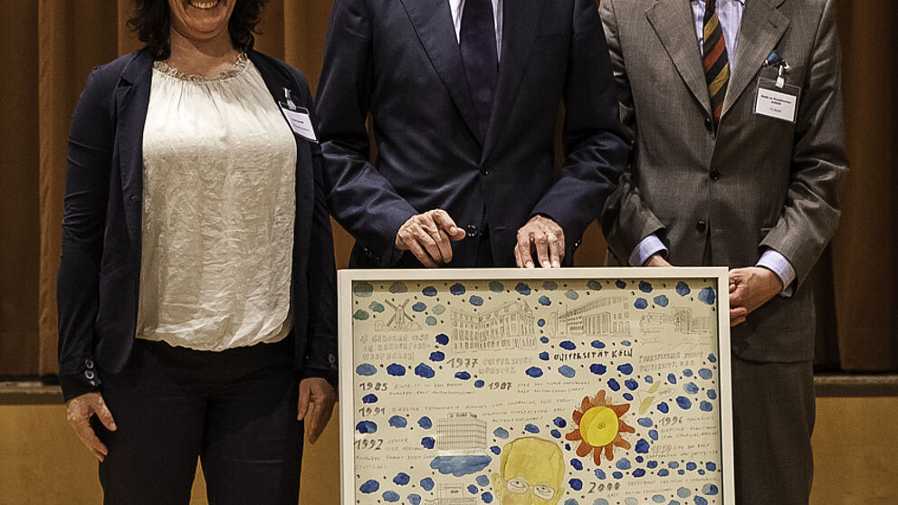 Foto (Philipp Ehret): v. l.: Prof. Dr. Caren Sureth (Universität Paderborn), Dr. Kurt Bock (BASF SE), Prof. Dr. Dodo zu Knyphausen-Aufseß (Vorstandsvorsitzender VHB)