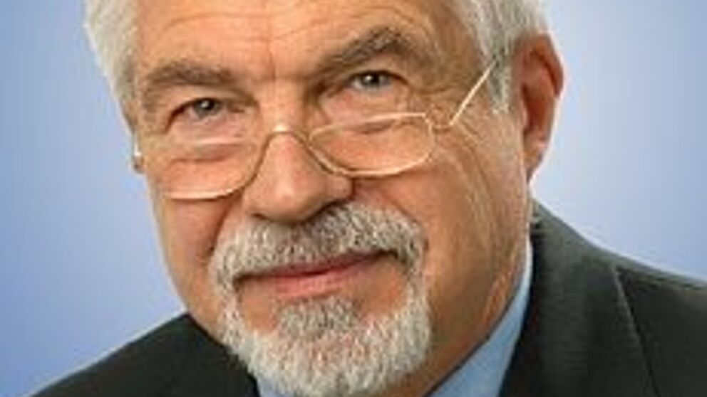Foto (Stefan Sauer): Prof. Dr. Klaus Meerkötter, Institut für Elektrotechnik und Informationstechnik