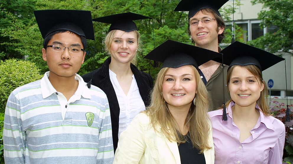 Foto: Studierende der Universität Paderborn (v. l.): Bi Lei, Diana Rudolph, Tamara Danchuk, Niklas Reinecke und Miriam Brüser.