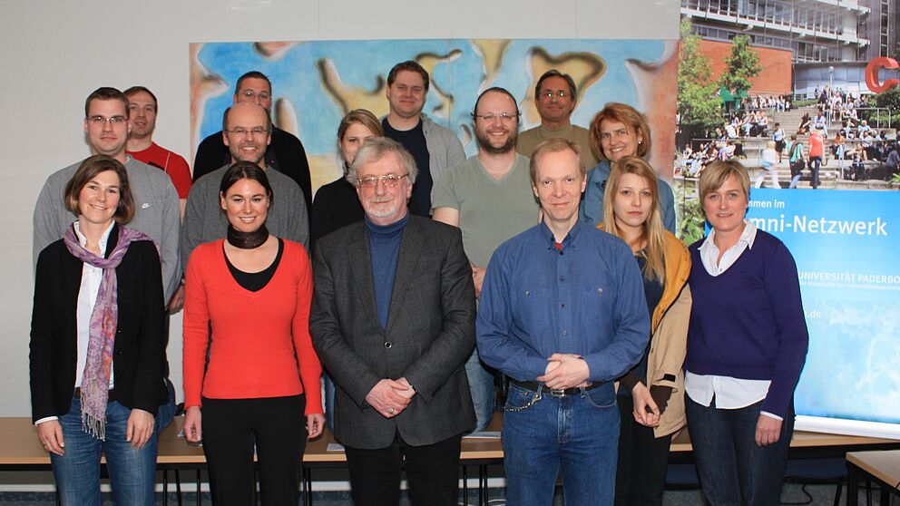 Foto (Universität Paderborn, Jan Aulenberg): Kurzvorträge und Informationsaustausch standen im Mittelpunkt eines Treffens von Vertreterinnen und Vertretern der Alumni-Vereine der Universität Paderborn.