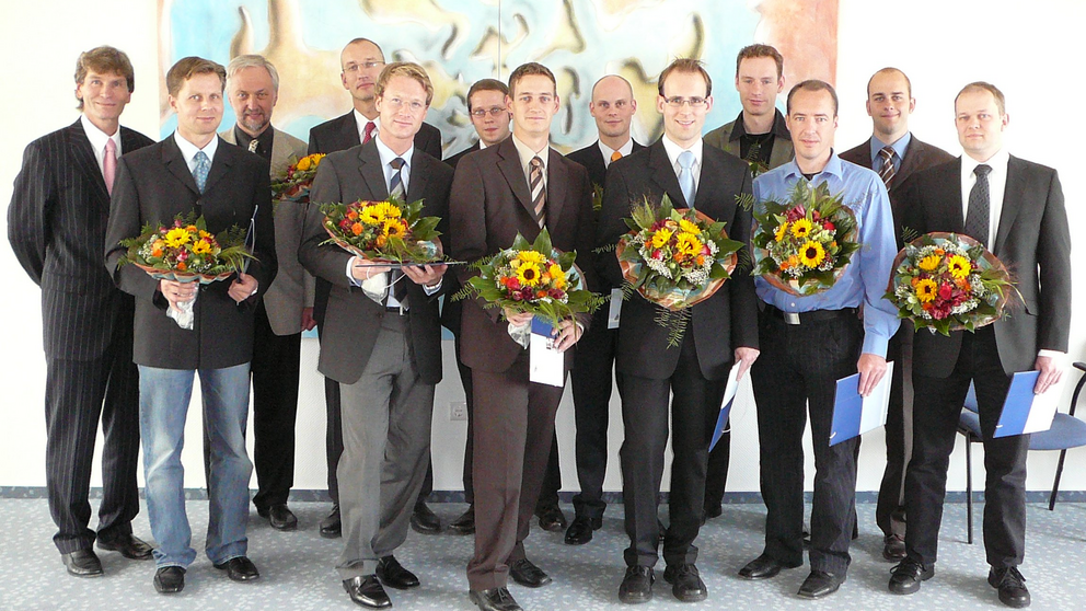 Rektor Prof. Dr. Nikolaus Risch, Prof. Dr. Guido Grundmeier, Prof. Dr. Prorektor Wilhelm Schäfer, Prof. Dr. Wolf Gero Schmidt, Ingmar Heitmann (Vertretung für Prof. Dr. Stefan Betz), Michael Heid-gen, Dr. Christoph Laroque, Johannes Plümpe, Marcus Post