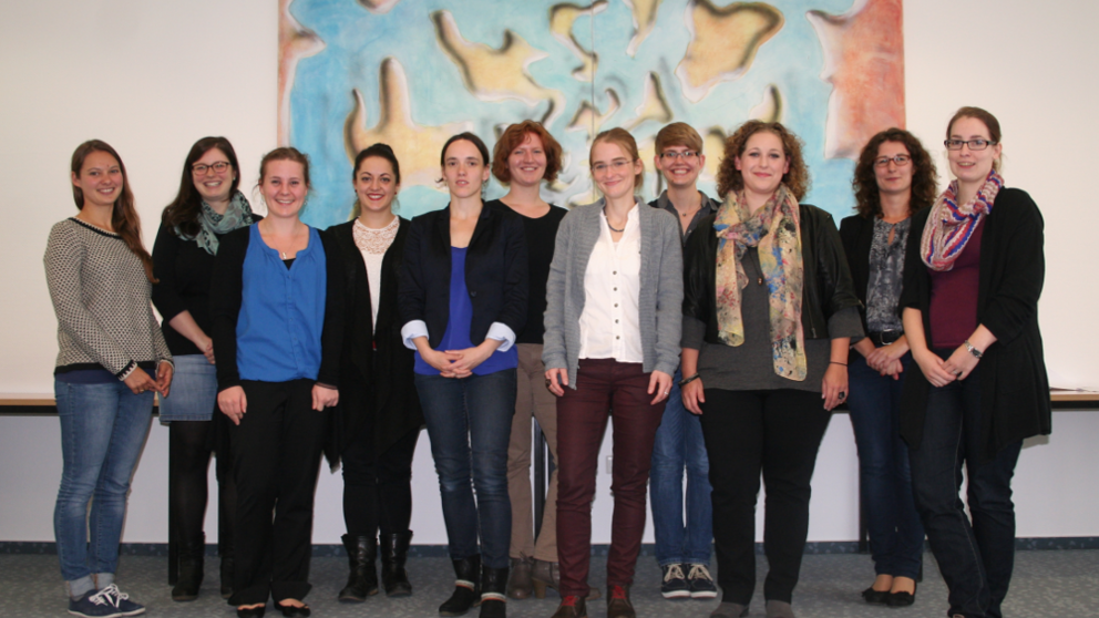 Foto (Peer-Mentoring): Mentees und ihre Mentorinnen des neunten Jahrgangs bei der Auftaktveranstaltung.