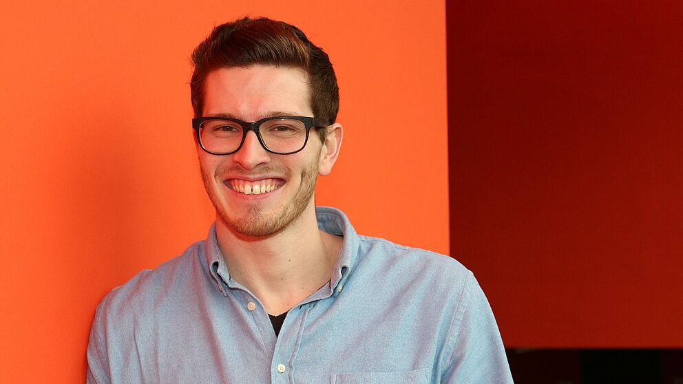 Foto (Alumni Paderborn, Universität Paderborn): Markus Weißphal, Paderborner Wirtschaftsstudent und aktueller Stipendiat des „Emeriti-Preises“.