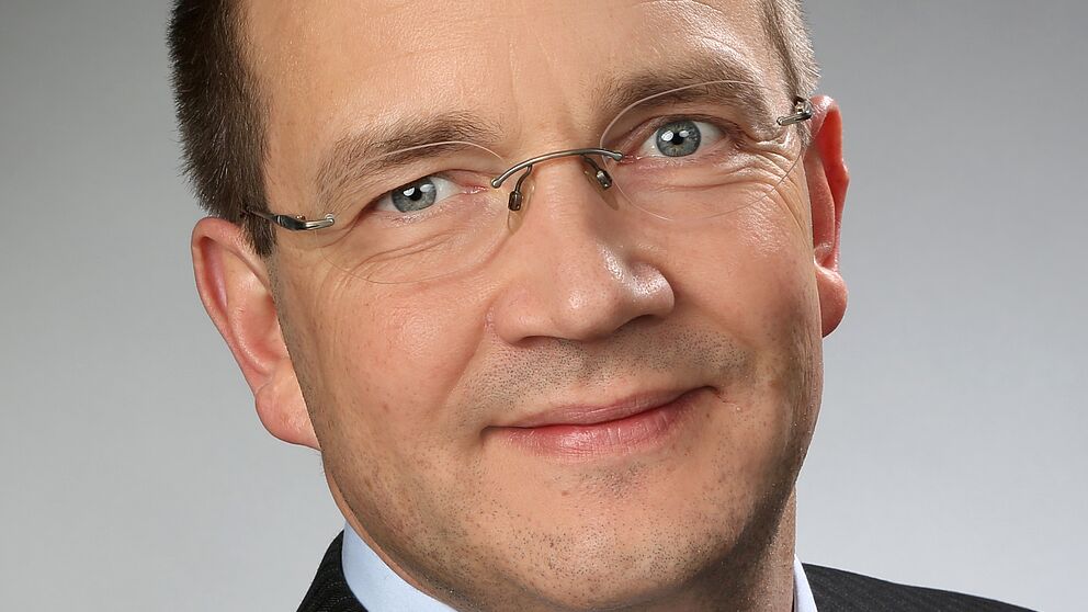 Foto (Universität Paderborn): Prof. Dr.-Ing Gerson Meschut