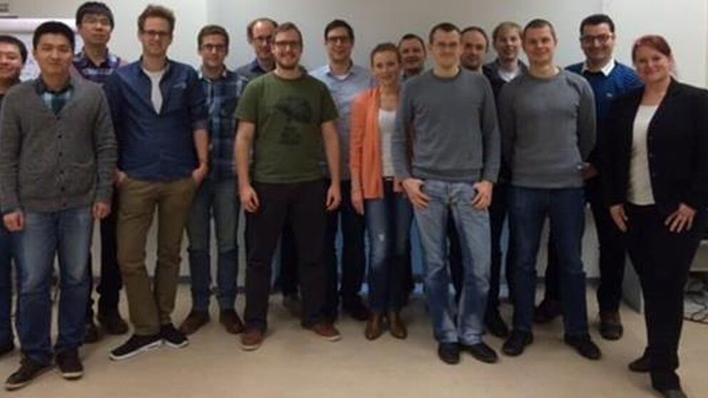 Foto (Julia Goltz Phoenix Contact GmbH & Co. KG): Die Teilnehmer/innen des Workshops und Referentin Nina Fittkau (rechts).