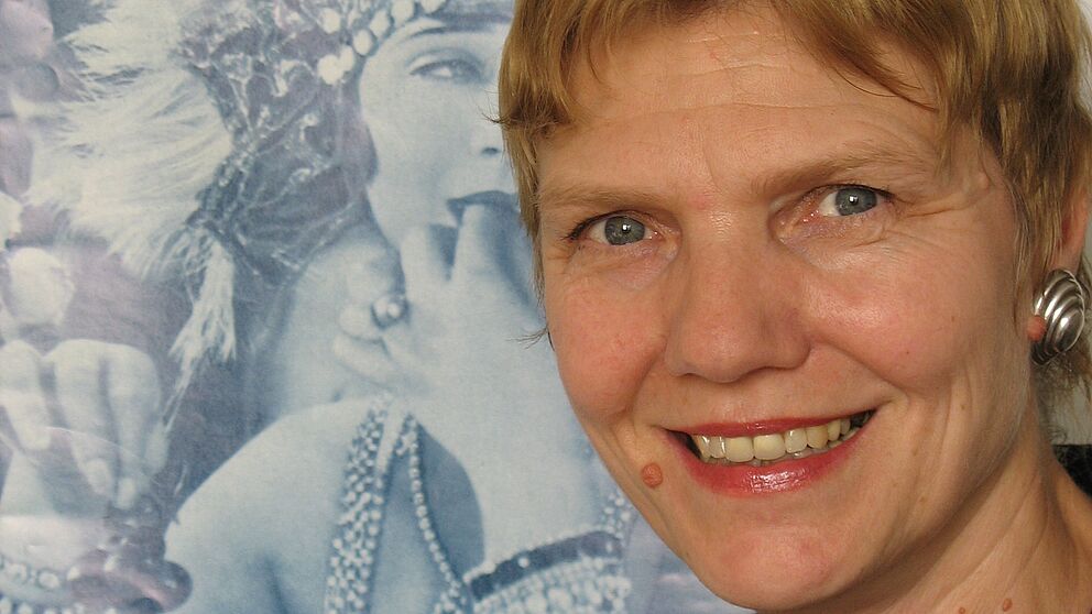 Foto (Christiane Bernert): Prof. Dr. Annette Brauerhoch, Lehrstuhl für Film- und Fernsehwissenschaft, Fakultät für Kulturwissenschaften, Universität Paderborn