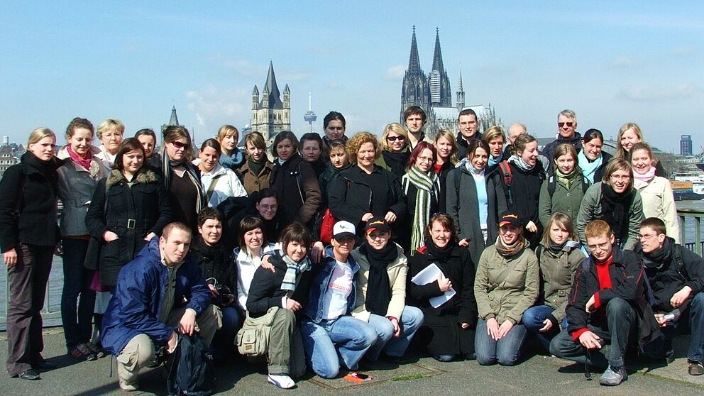 Foto: 20 polnische Studierende aus Poznañ und ihre deutschen Kommilitonen von der Universität Paderborn arbeiten in einem Projekt an einer gemeinsamen europäischen Zukunft.