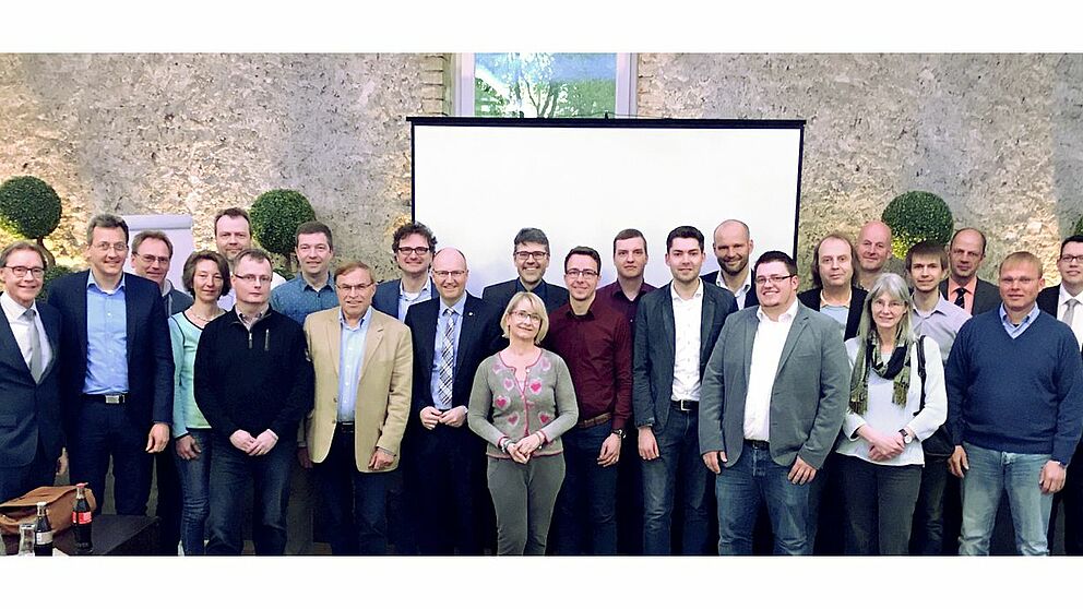 Foto (Universität Paderborn): Die Verler Unternehmerschaft zu Gast in der Universität Paderborn