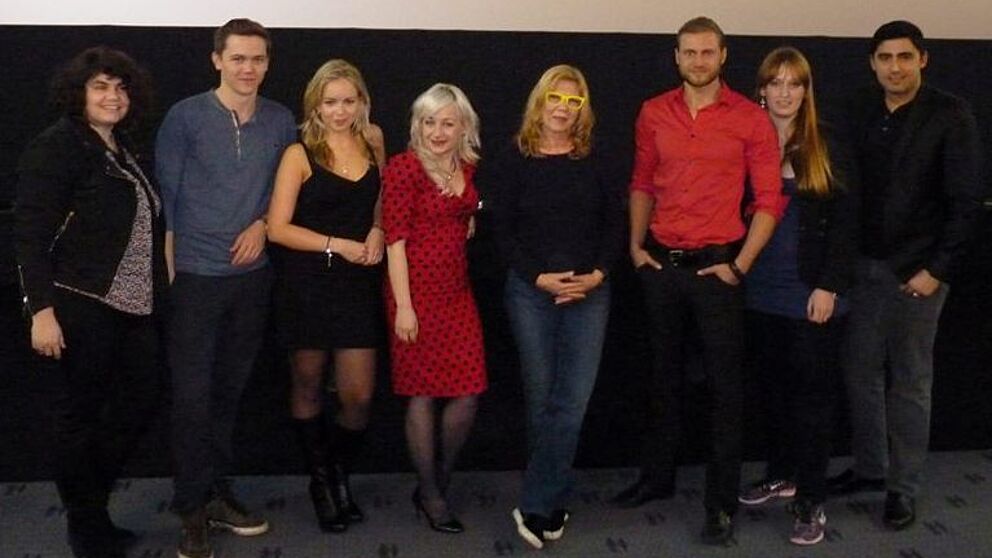 Haben Kurzfilmen Platz im Paderborner Cineplex verschafft: (v. l. n. r.): Nadja Glorius-Kröger, Tim Sifrin, Christine Becker, Agata Pilarska, Annette Brauerhoch, Oleksii Okhotiuk, Sarah