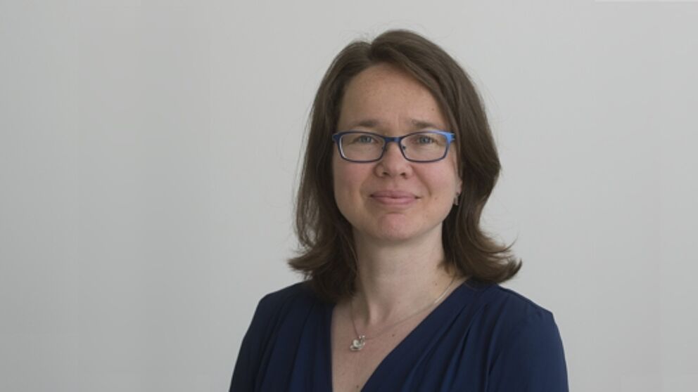 Foto (Bernd Wannenmacher): Dr. Katja Simons leitet das neue Verbindungsbüro des Campus OWL-Verbunds.