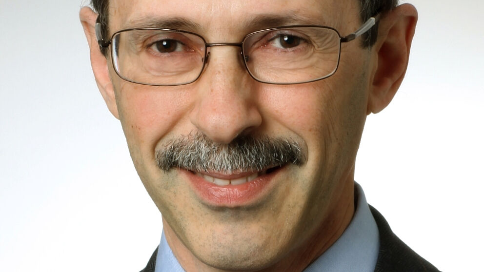 Foto (Universität Paderborn): Prof. Dr.-Ing. Eugeny Kenig, Lehrstuhl für Fluidverfahrenstechnik, Fakultät für Maschinenbau.