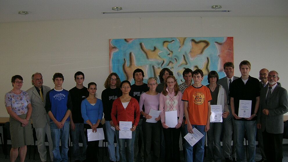 Die mit dem Lödige-Preis ausgezeichneten Schülerinnen und Schüler.