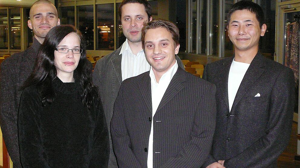 Foto (Martin Decking): Der neue AStA der Universität Paderborn (v. l.): Dominik Schwermer (Presse), Katrin Redottée (Finanzen), Henrik Kiepe (Controlling), Jonas Wagener (Vorsitzender) und Timo Tempel (Controlling)