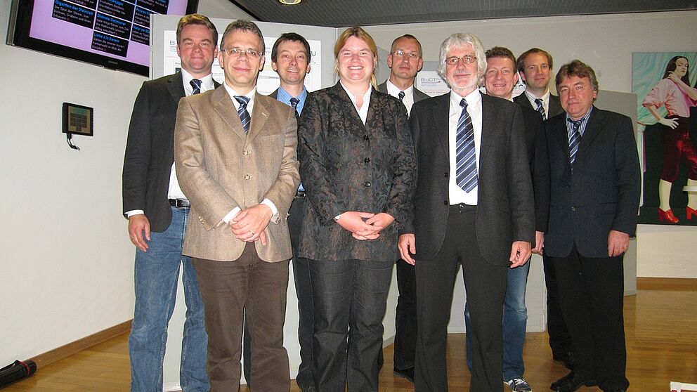 Foto (Uni Paderborn) (v. l.): Prof. Dr. Michael Rübhausen (Uni Hamburg), Dr. Wolfram Meyer-Klaucke (EMBL Outstation Hamburg), Prof. Dr. Henry Chapman (CFEL Hamburg), Dr. Sonja Herres-Pawlis (Uni Dortmund), Prof. Dr. Gero Schmidt (Uni Paderborn), Prof. Dr