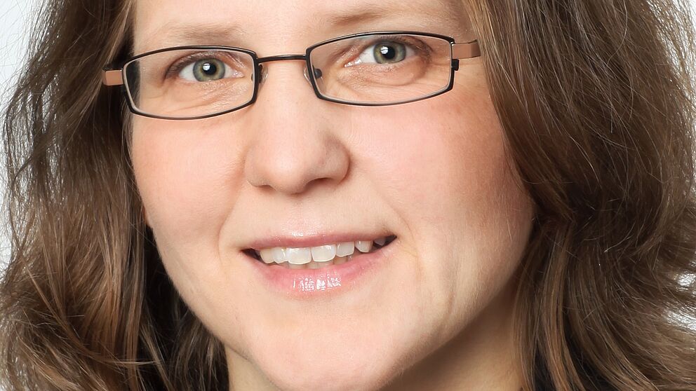 Foto (Universität Paderborn, Adelheid Rutenburges): Prof. Dr. Christine Silberhorn
