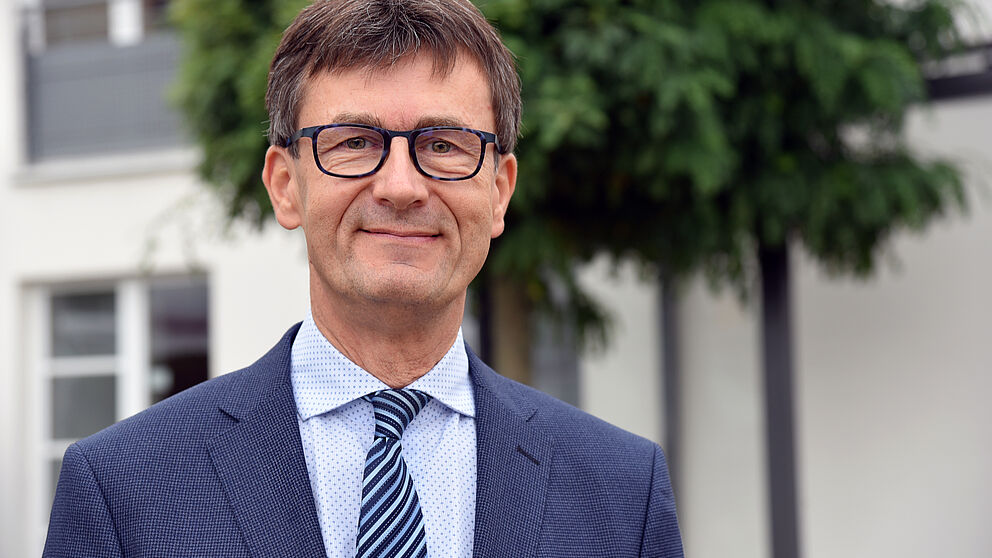 Foto (Studierendenwerk Paderborn): Geschäftsführer Carsten Walter. 