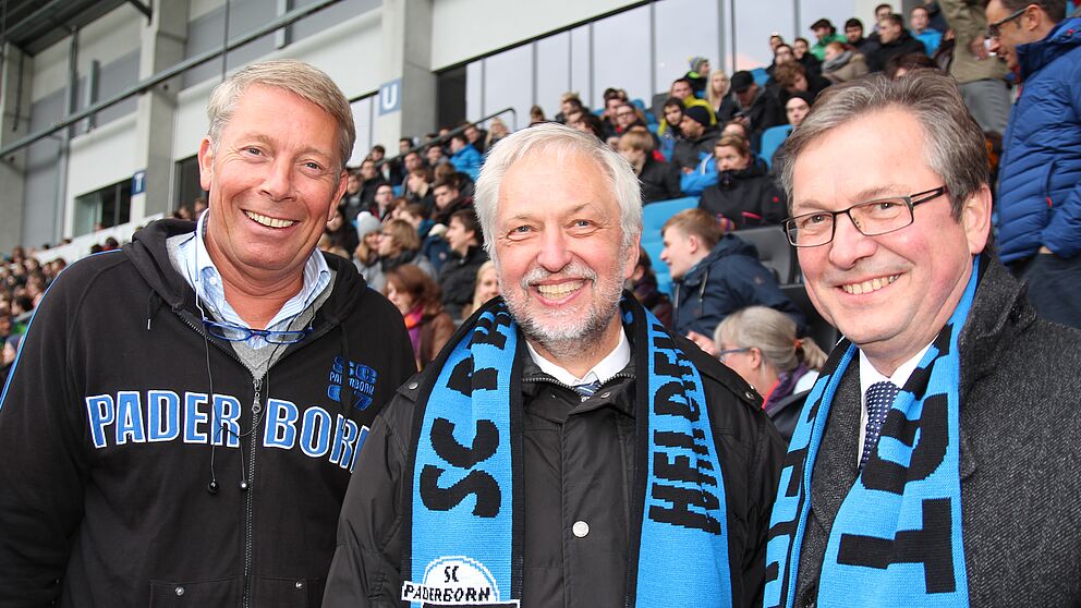 Foto (Universität Paderborn, Nina Reckendorf): Erstsemesterbegrüßung im Stadion