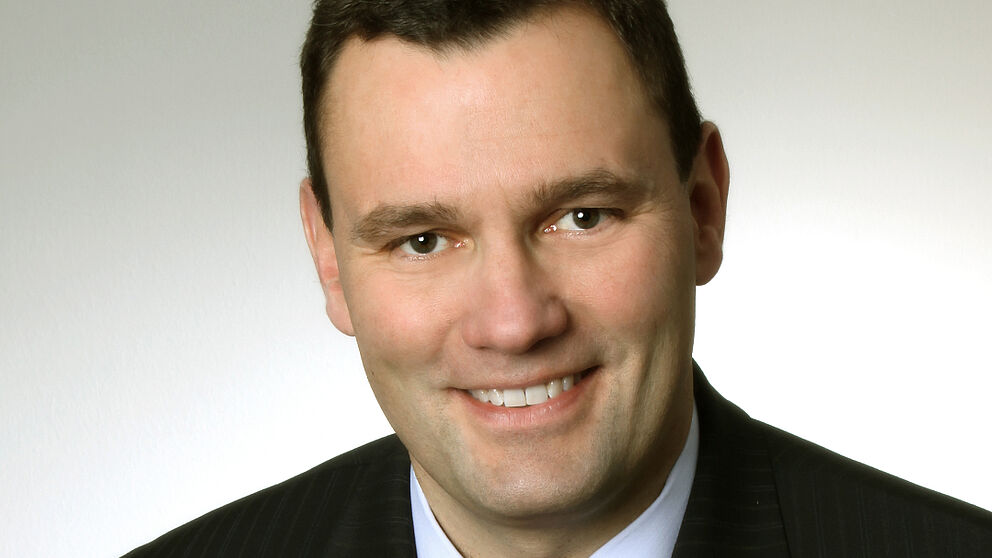 Foto (Universität Paderborn): Prof. Dr.-Ing. Elmar Moritzer