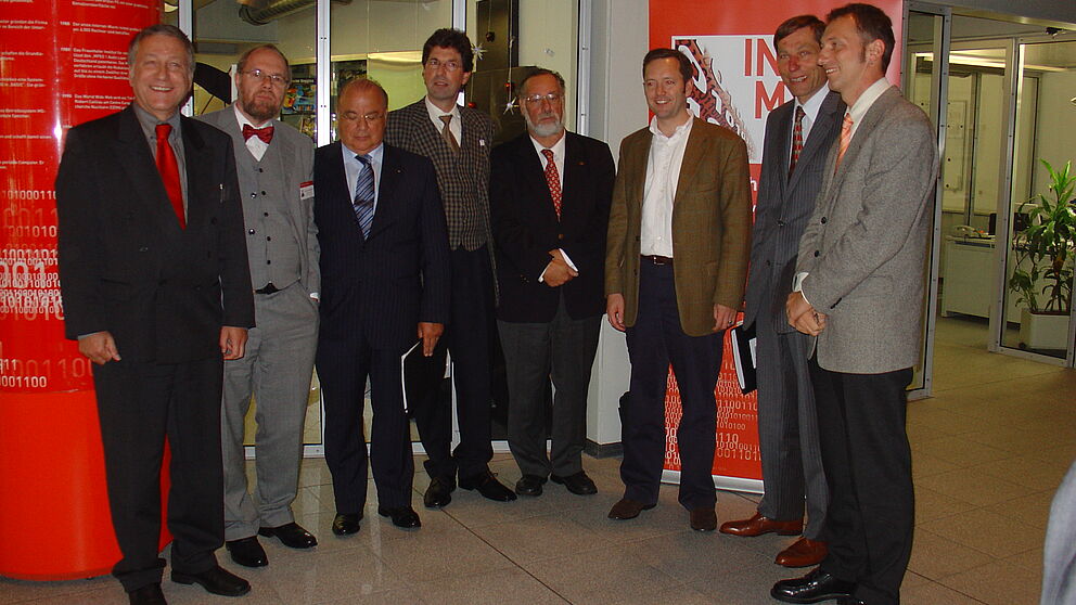 Foto (v. li.): Organisator Dr. Michael Laska, Universität Paderborn, Prof. Dr. Reinhard Keil vom Institut für Informatik (Uni Paderborn), Wincor Nixdorf Vorstandsvorsitzender Karl-Heinz Stiller, Prof. Dr. Thomas Lengauer, Direktor des Max-Planck-Institu