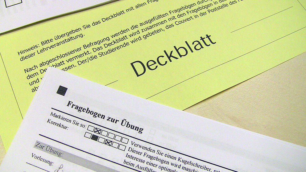 Foto: Formulare der Studentischen Veranstaltungskritik