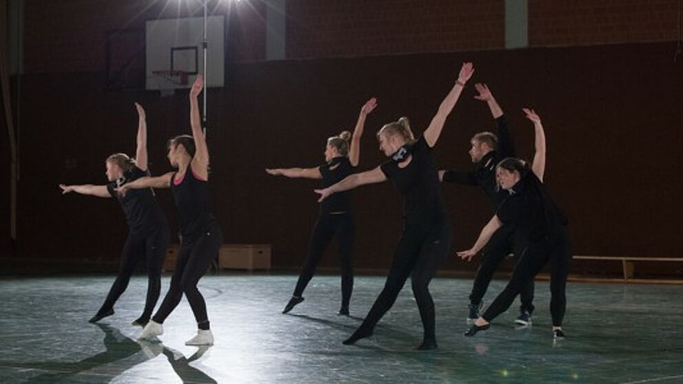 Foto (Jonas Schröder): Sehr gute Prüfungschoreografie aus dem Wintersemester 17/18