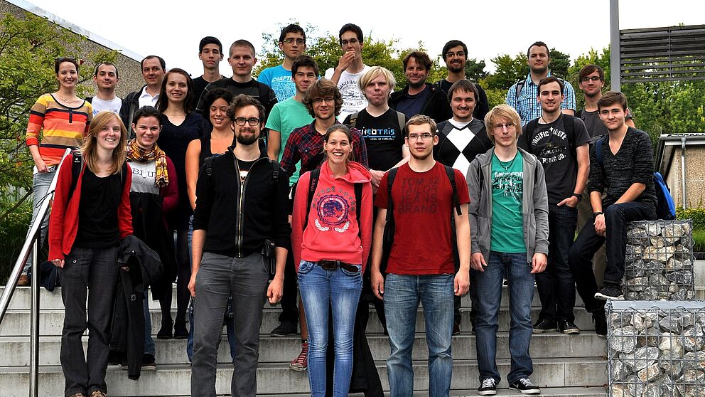 Foto 1: Viel Neues erfuhren die Teilnehmenden der Physik-Akademie bei ihrem Besuch in der Physikalisch-Technischen Bundesanstalt.