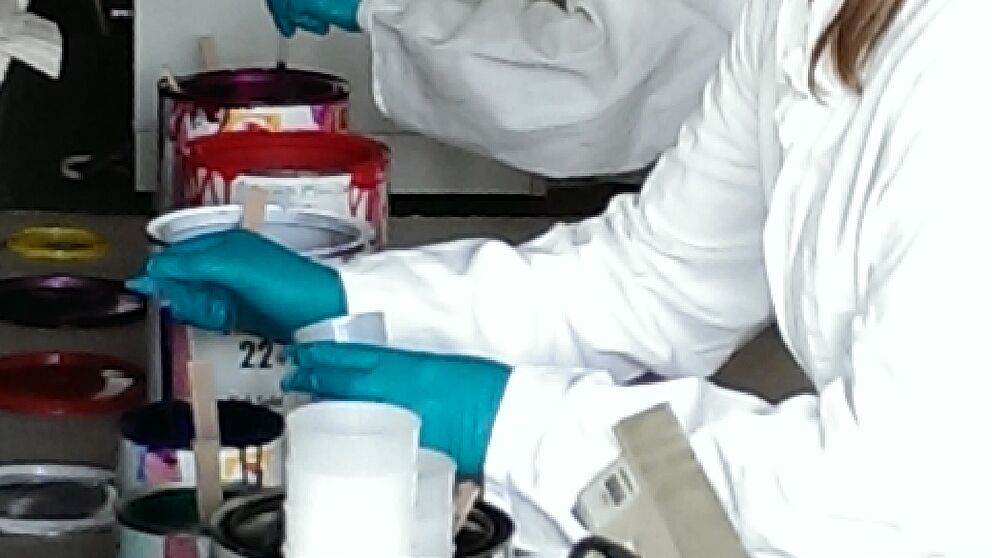 Foto (Universität Paderborn, Ines Eckardt): Schülerinnen nehmen das Berufs- und Studienorientierungsangebot der Universität Paderborn wahr.
