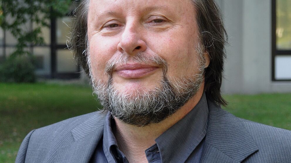 Foto (Universität Paderborn): Prof. Dr. Peter F. E. Sloane ist einer der „Väter“ von NeGel. 