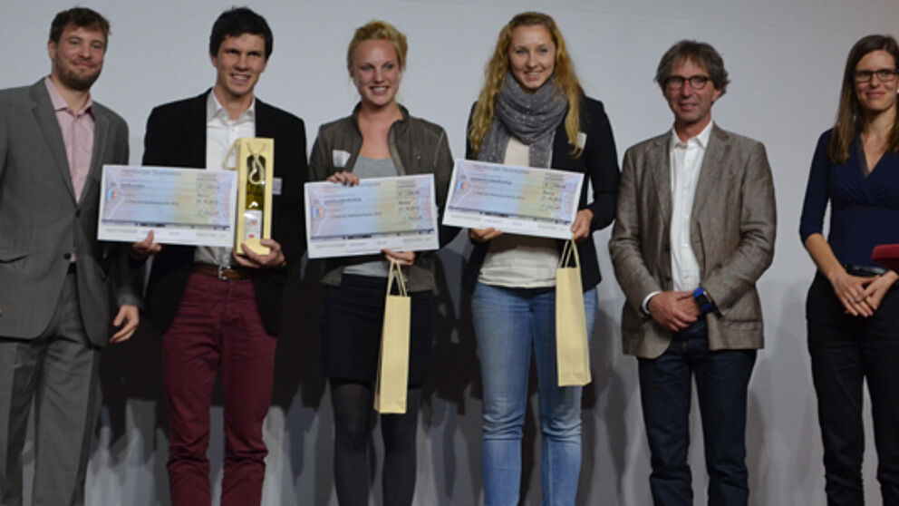 Foto: (v. l. n. r.) Dr. Ingo Wagner (Kommission "Wissenschaftlicher Nachwuchs", Clemens Töpfer, Karin Boriss, Christina Zobe, Prof. Kuno Hottenrott (dvs-Präsident) und Prof. Yolanda Demetriou (dvs-Vizepräsidentin Nachwuchsförderung).