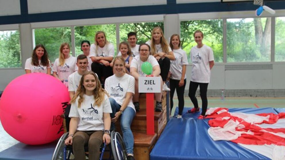 Foto (Universität Paderborn): Studierende der Uni Paderborn (Gruppe 1)