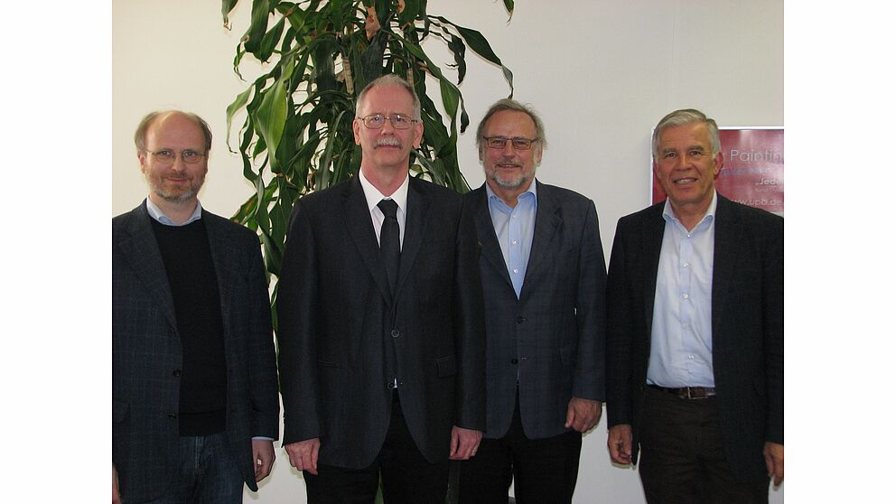 Foto (v. l.): PD Dr. Andreas Koritensky (Zweitgutachter, Theologische Fakultät Paderborn), Dr. theol. Markus Stohldreier (Promovend), Prof. Dr. Volker Peckhaus (Vorsitzender der Promotionskommission und Dekan der Fakultät für Kulturwissenschaften, Univ