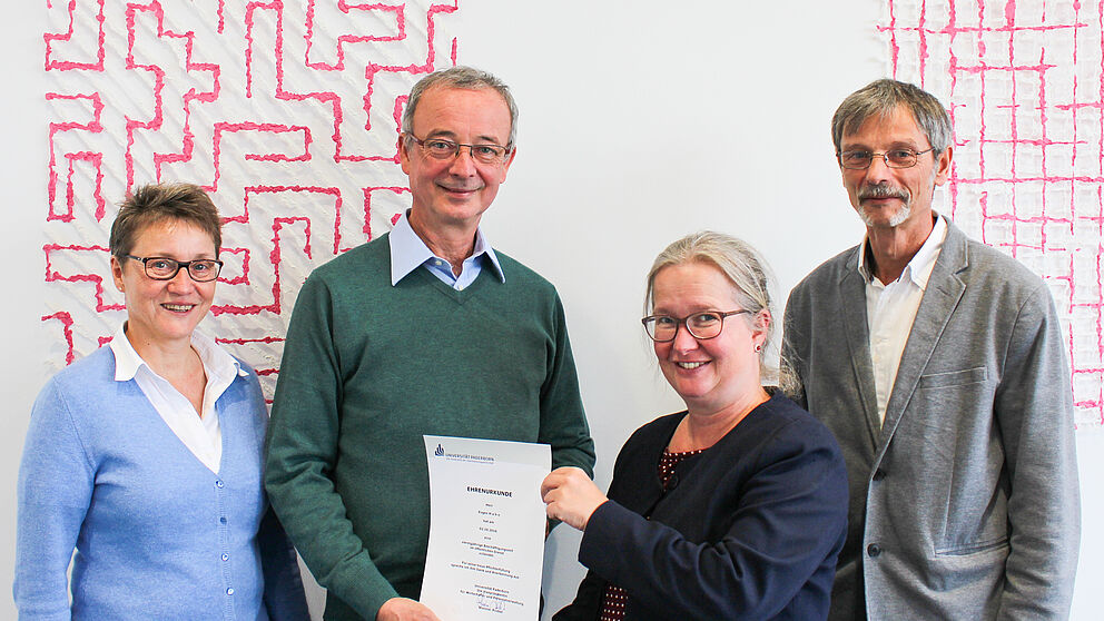 Foto (Universität Paderborn, Johannes Pauly): 40jähriges Dienstjübiläum Eugen Hahn