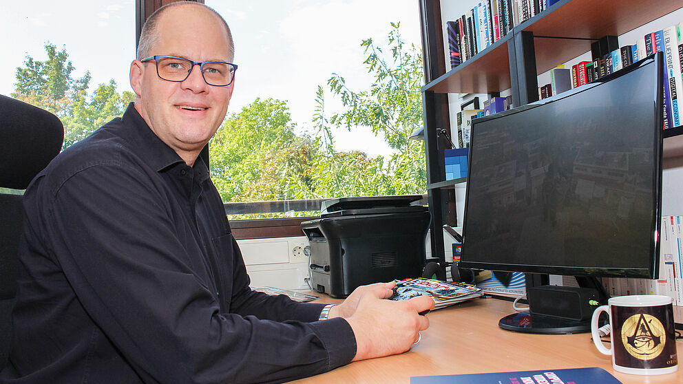 Foto (Universität Paderborn, Simon Ratmann): Prof. Dr. Jörg Müller-Lietzkow hat seit 2008 den Lehrstuhl für Medienökonomie und Medienmanagement an der Universität Paderborn inne.
