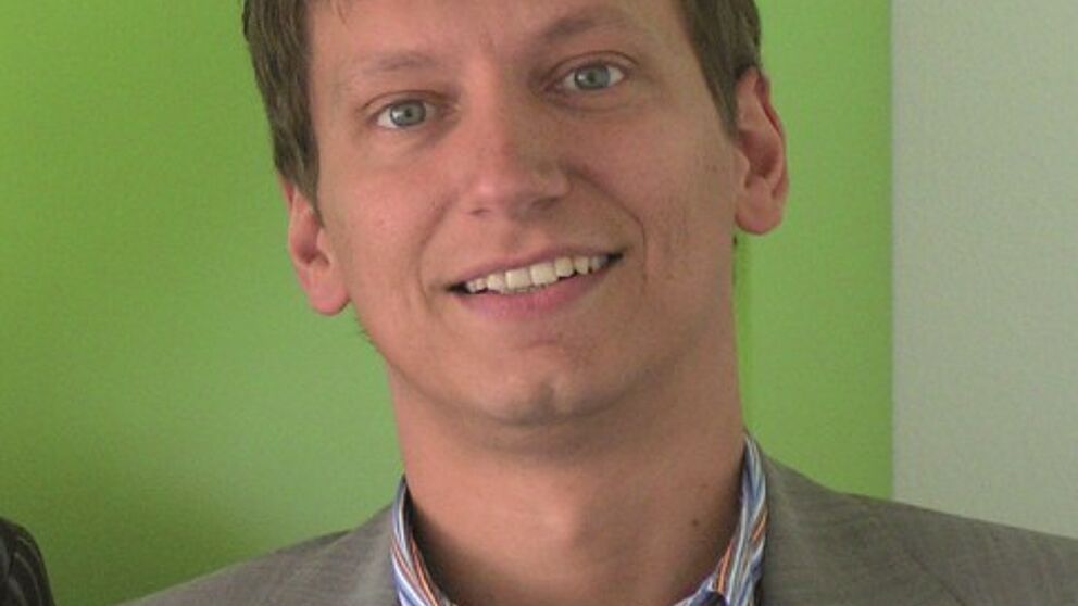 Abbildung: Dipl.-Ing. Dirk Beiner (CTO (Chief Technology Officer), Traxon Technologies | e:cue lighting control Paderborn)