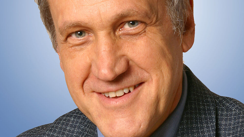 Foto (Universität Paderborn): Prof. Dr. Franz Josef Rammig von der Universität Paderborn wurde zum Vertreter Deutschlands in der internationalen Dachorganisation der Informatikgesellschaften IFIP gewählt.