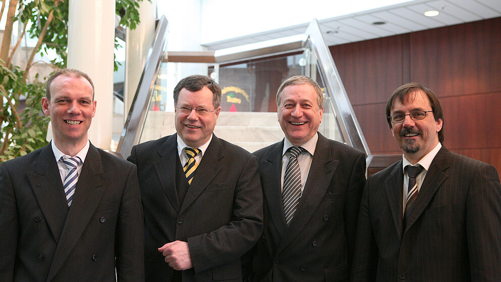 Foto (Tanja Bilanzola): Veranstalter und Referenten des 3. Paderborner Tags der IT-Sicherheit (v. li.): Prof. Johannes Blömer (Uni Paderborn), Prof. Günter Müller (Uni Freiburg), Dr. Michael Laska (Uni Paderborn), Prof. Gregor Engels (Uni Paderborn)