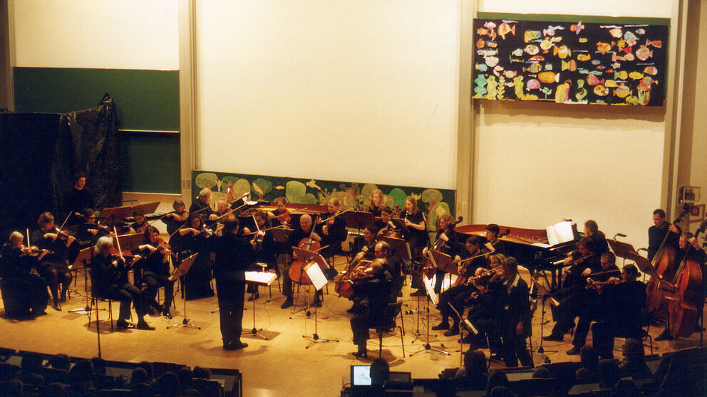 Foto (Universität Paderborn): Das Hochschulorchester Paderborn beim Familienkonzert „Karneval der Tiere“.