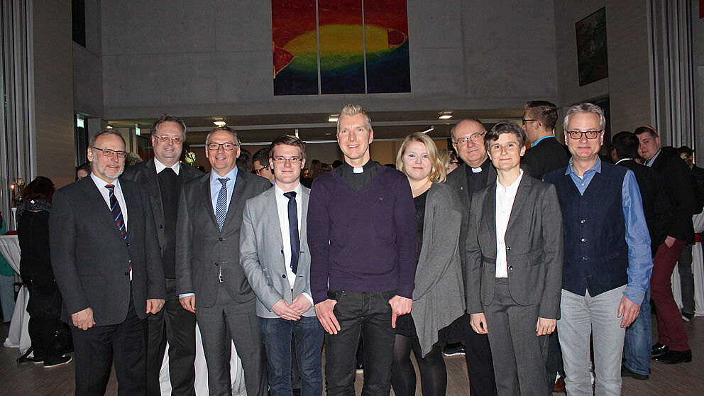 Foto: Stimmten sich auf das neue Jahr ein: Volker Peckhaus (Dekan Fakultät für Kulturwissenschaften / v. l.), Hans Hobelsberger (Dekan Fachbereich Theologie an der KatHO), Rüdiger Althaus (Rektor der Theol. Fakultät), Andreas Junker, Nils Petrat (kath