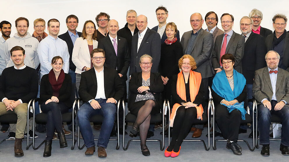 Foto (Universität Paderborn, Adelheid Rutenburges, 8.11.2017): Der neu gewählte Senat.