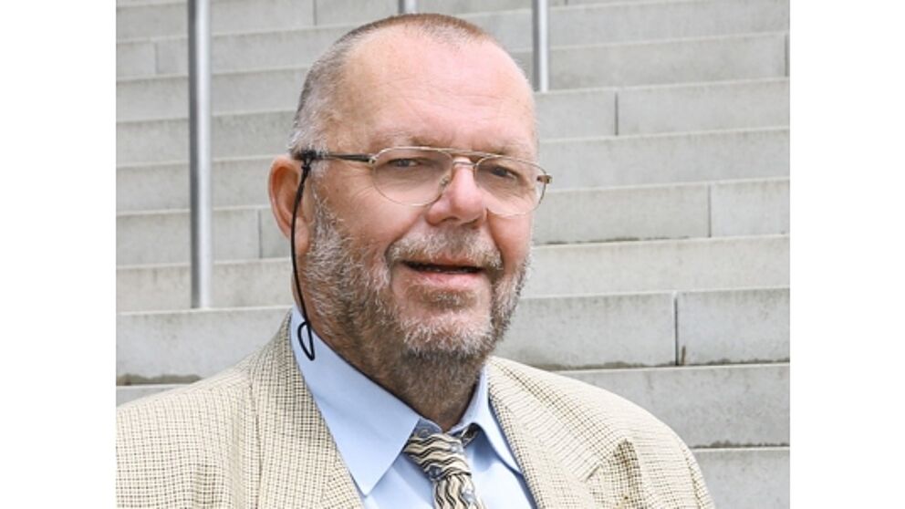 Foto (Universität Paderborn): Prof. Dr. Prof. E. h. Dr. h. c. mult. Klaus Rosenthal