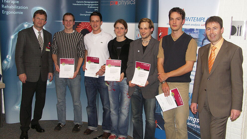 Foto: Erhielten den 1. Platz des Nachwuchspreises der Deutschen Vereinigung für Sportwissenschaft (v. li.): Prof. Dr. Norbert Olivier, Martin Wünnemann, Daniel Krause, Melanie Mull, André Erlmann, Timo Hölzchen, PD Dr. Thomas Jöllenbeck