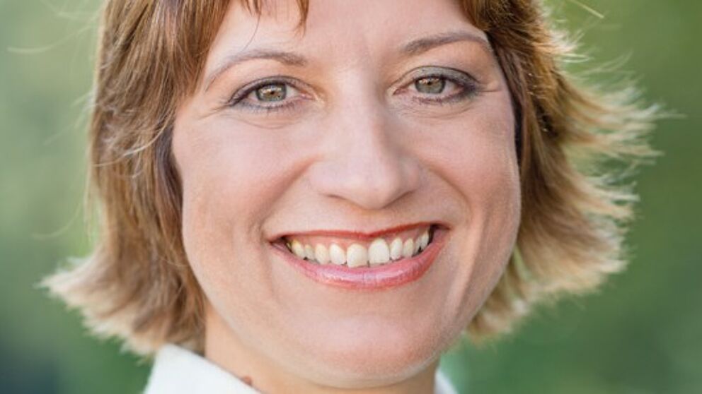 Foto (Universität Paderborn): Hat die größte Fachkonferenz zur Mechatronik nach Paderborn geholt: Prof. Dr.-Ing. Iris Gräßler vom Heinz Nixdorf Institut der Universität Paderborn.
