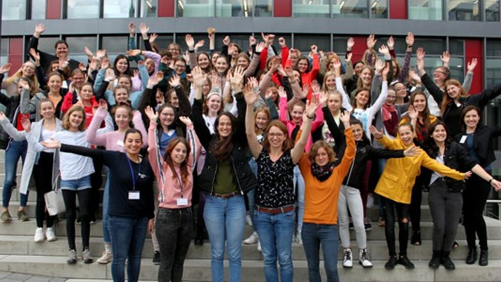 Foto (Universität Paderborn): Die Teilnehmerinnen der Herbst-Uni 2019.